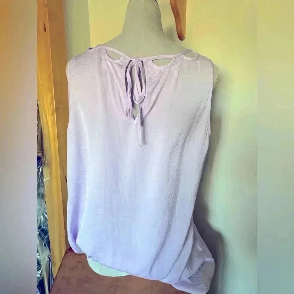 Lavender Cabi sleeveless blouse.   Never worn.   Smoke free home. - Picture 2 of 4